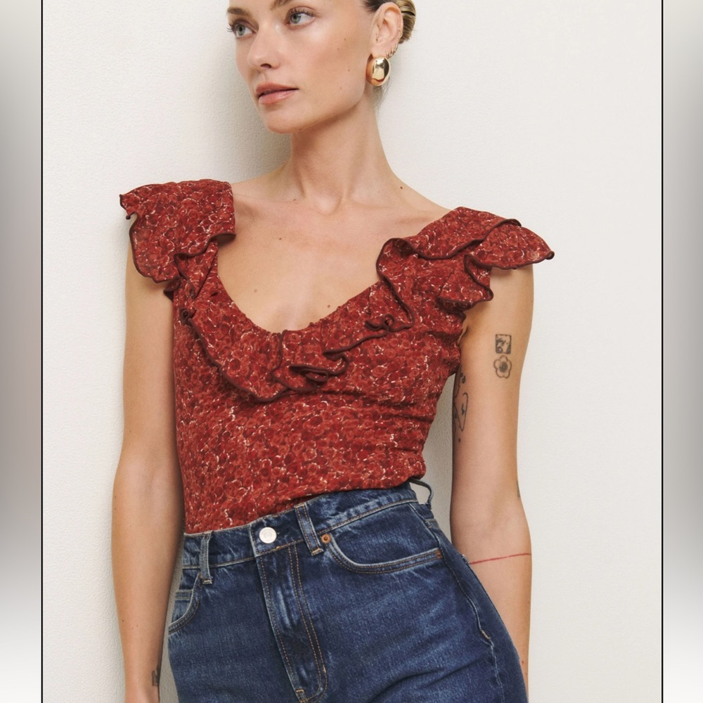 Reformation Cala V neck ruffle blouse in Roseanne NWT size 10
